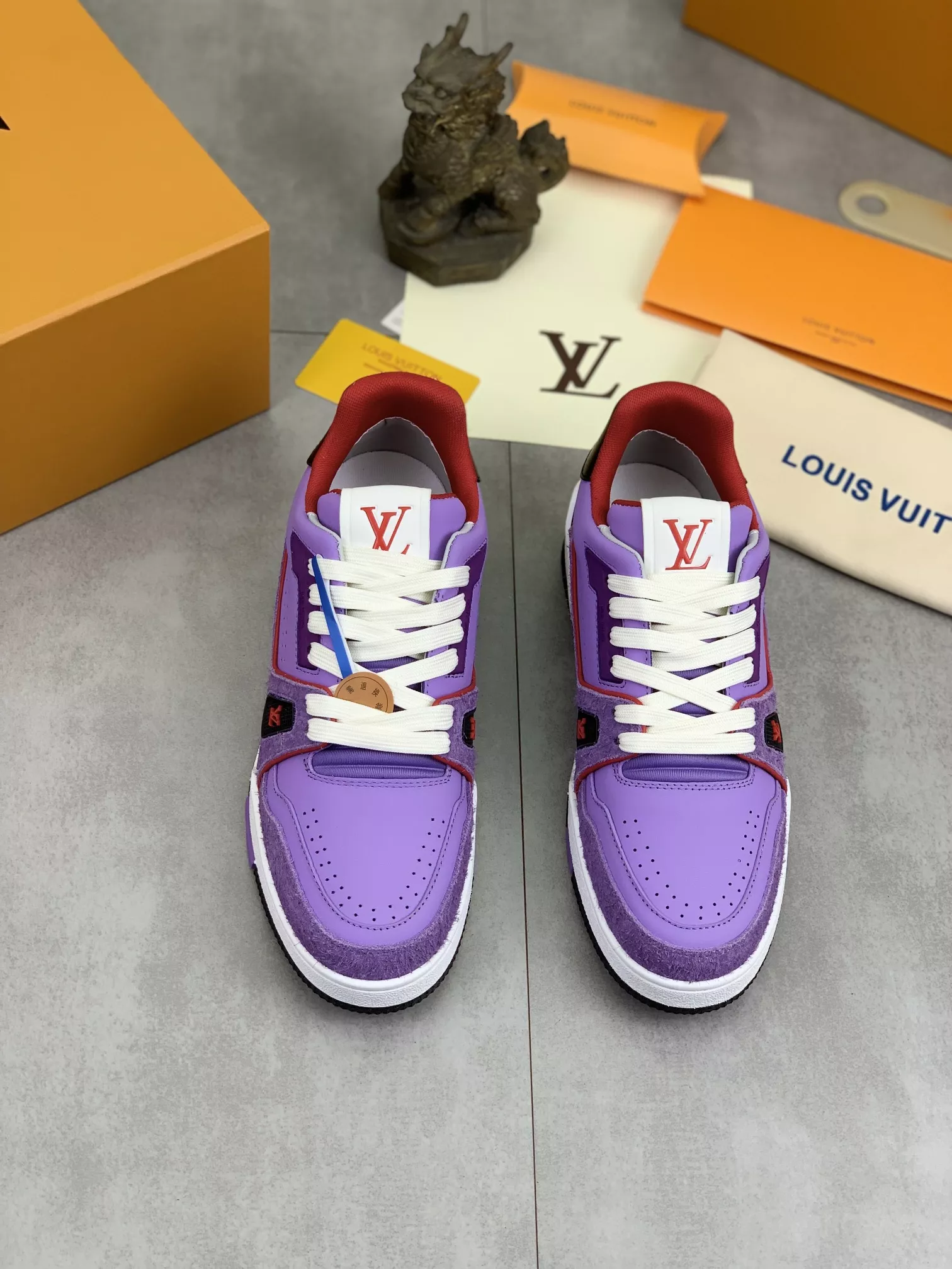 Trendy 9215 Louis Vuitton Casual Shoes For Men