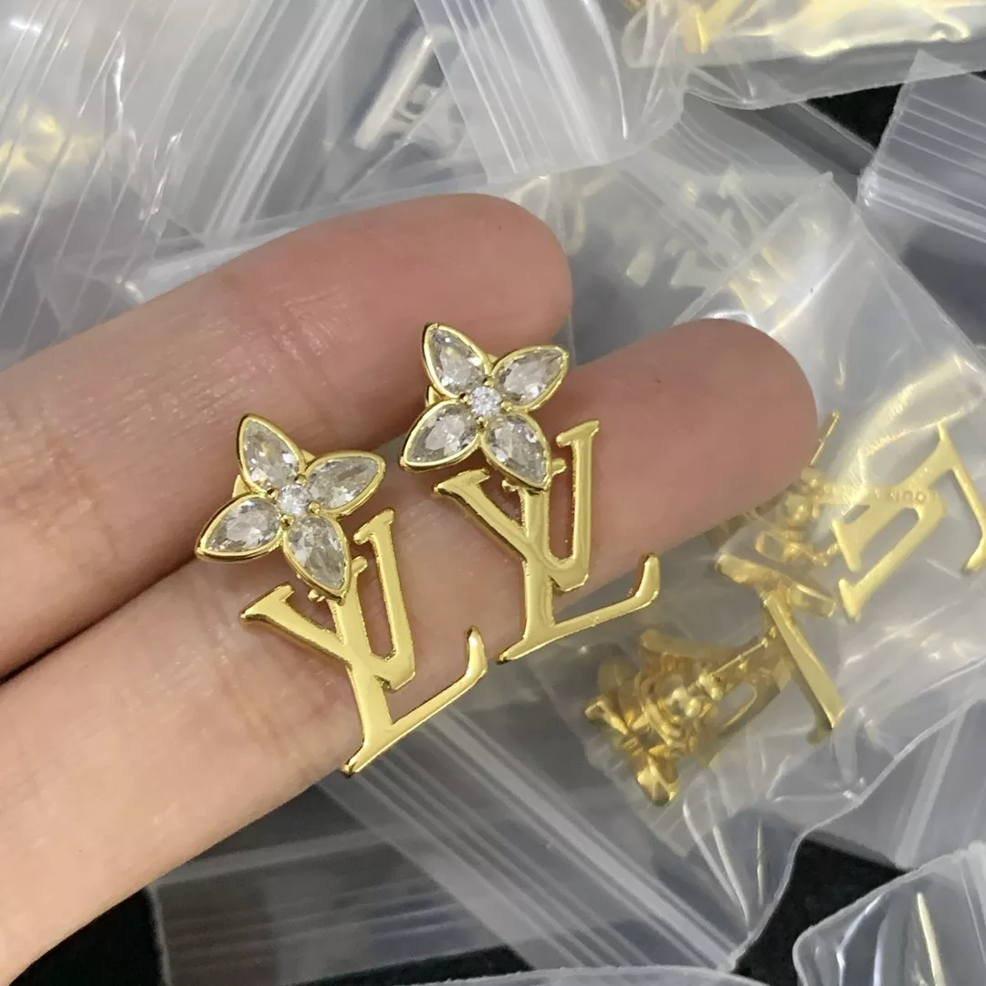 Trendy 9371 Louis Vuitton Earrings For Women