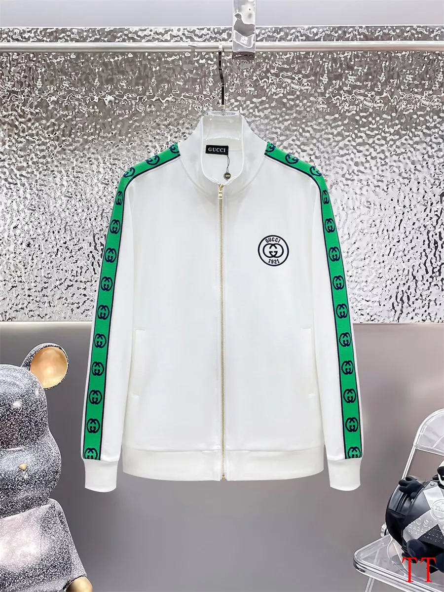 Trendy 9695 Gucci Tracksuits Long Sleeved For Men