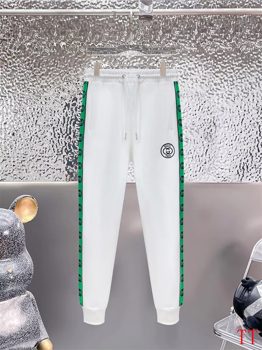 Trendy 9695 Gucci Tracksuits Long Sleeved For Men