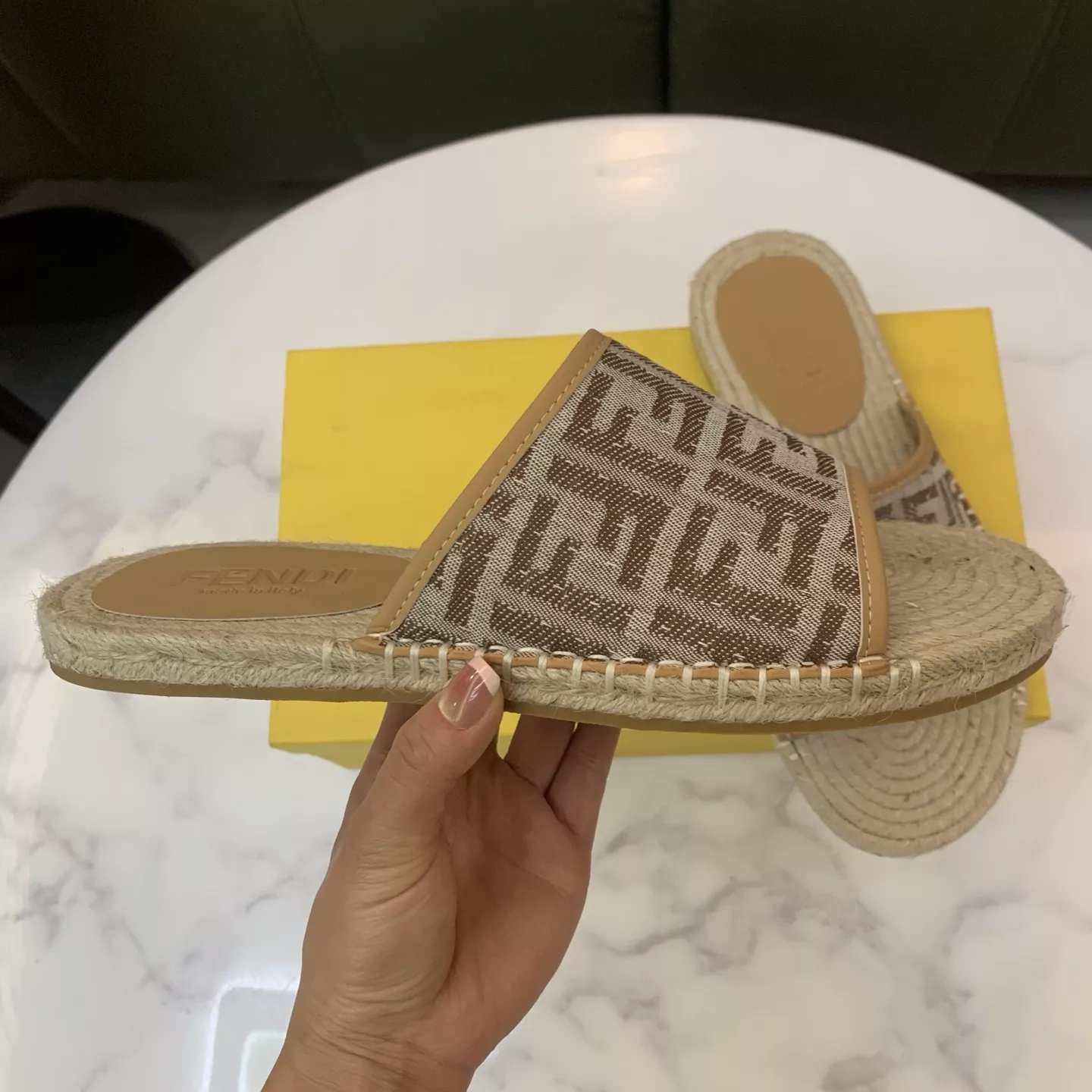 Trendy 9703 Fendi Slippers For Men