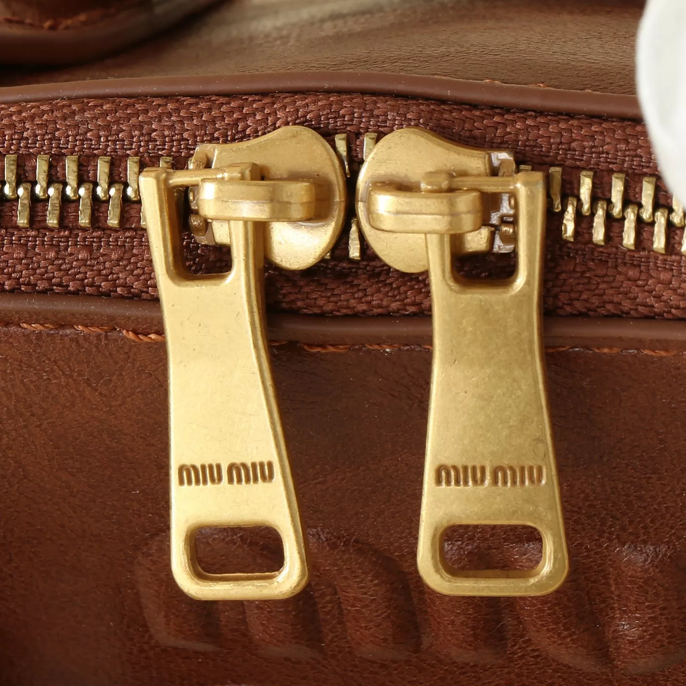 Trendy 9766 MIU MIU AAA Quality Handbags For Women