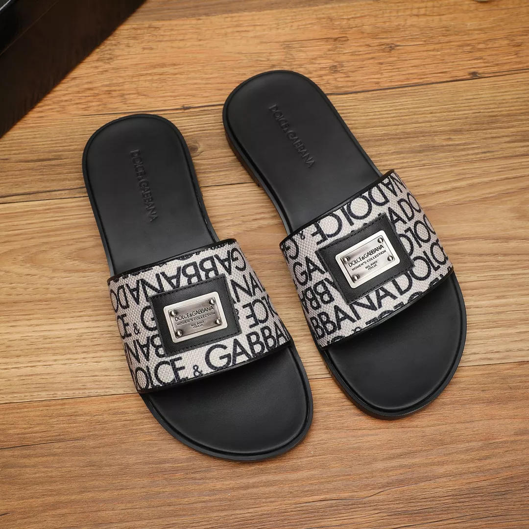 Trendy 986 Dolce & Gabbana D&G Slippers For Men