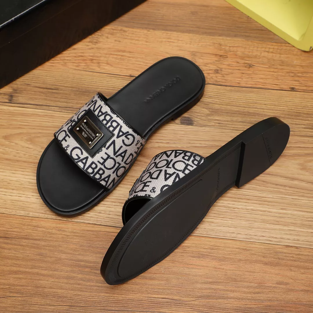 Trendy 986 Dolce & Gabbana D&G Slippers For Men