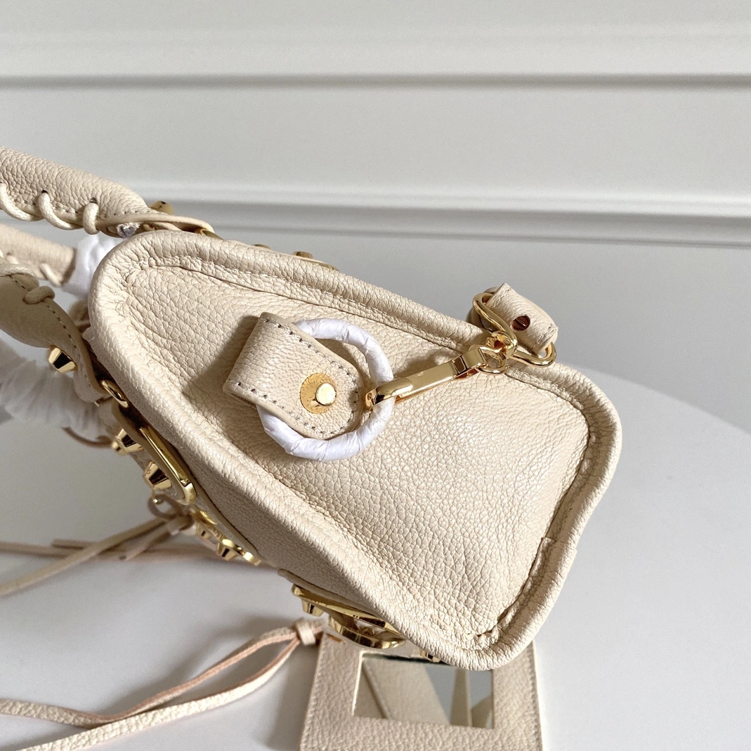 Trendy 9920 Balenciaga AAA Quality Handbags For Women