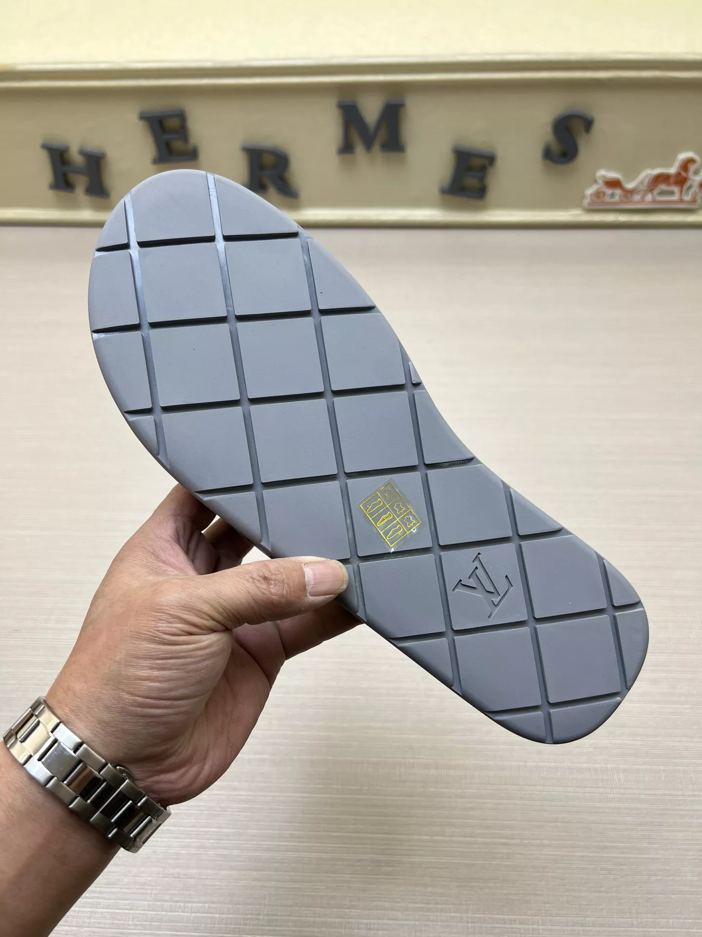 Trendy 9964 Louis Vuitton Slippers For Men