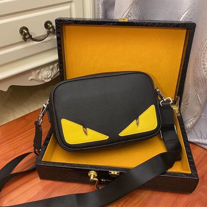 Trendy 998 Fendi AAA Man Messenger Bags