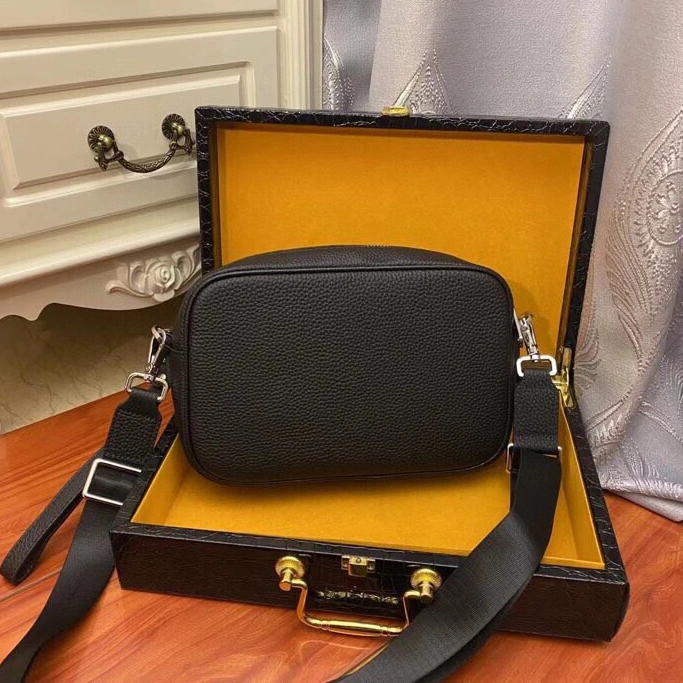 Trendy 998 Fendi AAA Man Messenger Bags