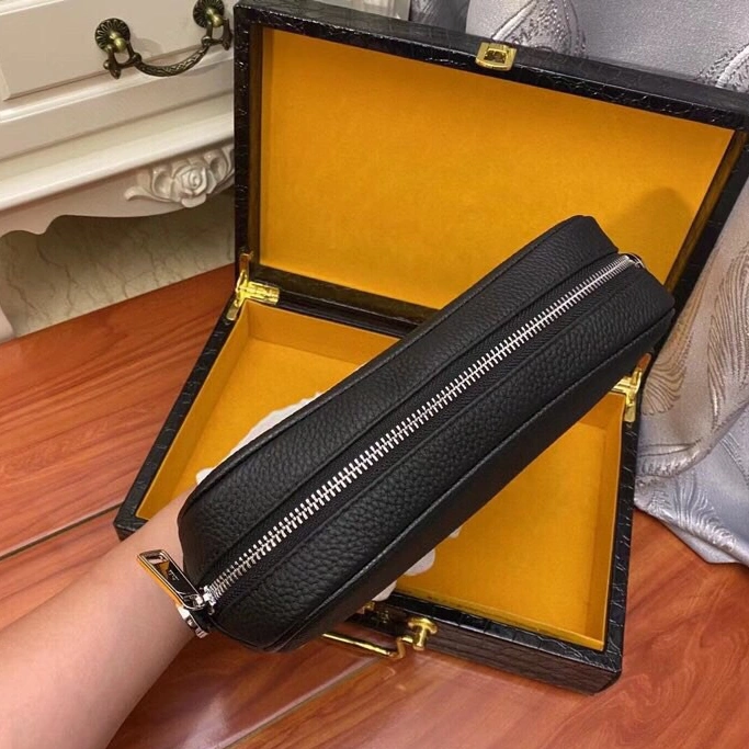 Trendy 998 Fendi AAA Man Messenger Bags