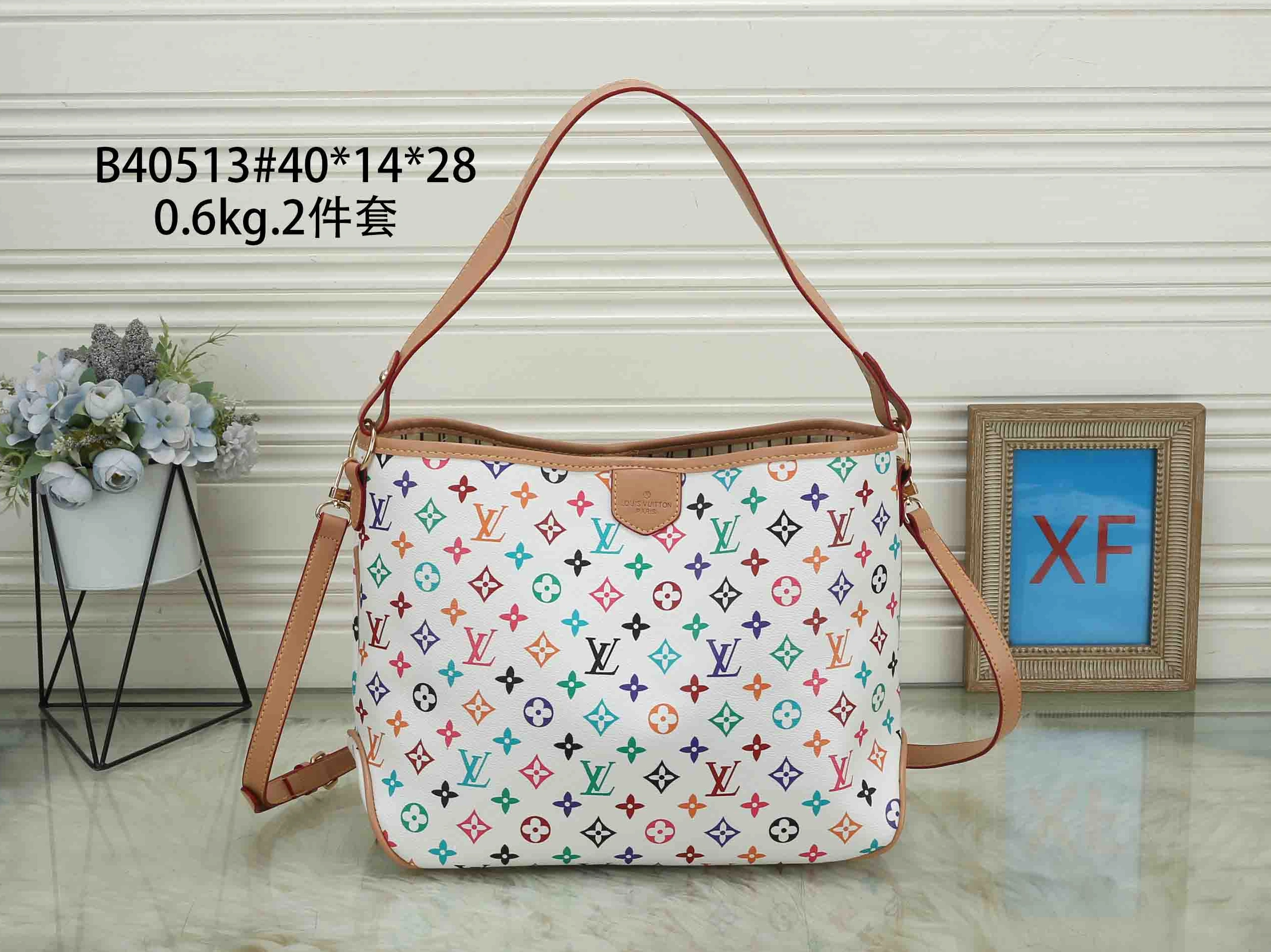 Unique 1084 Louis Vuitton HandBags For Women