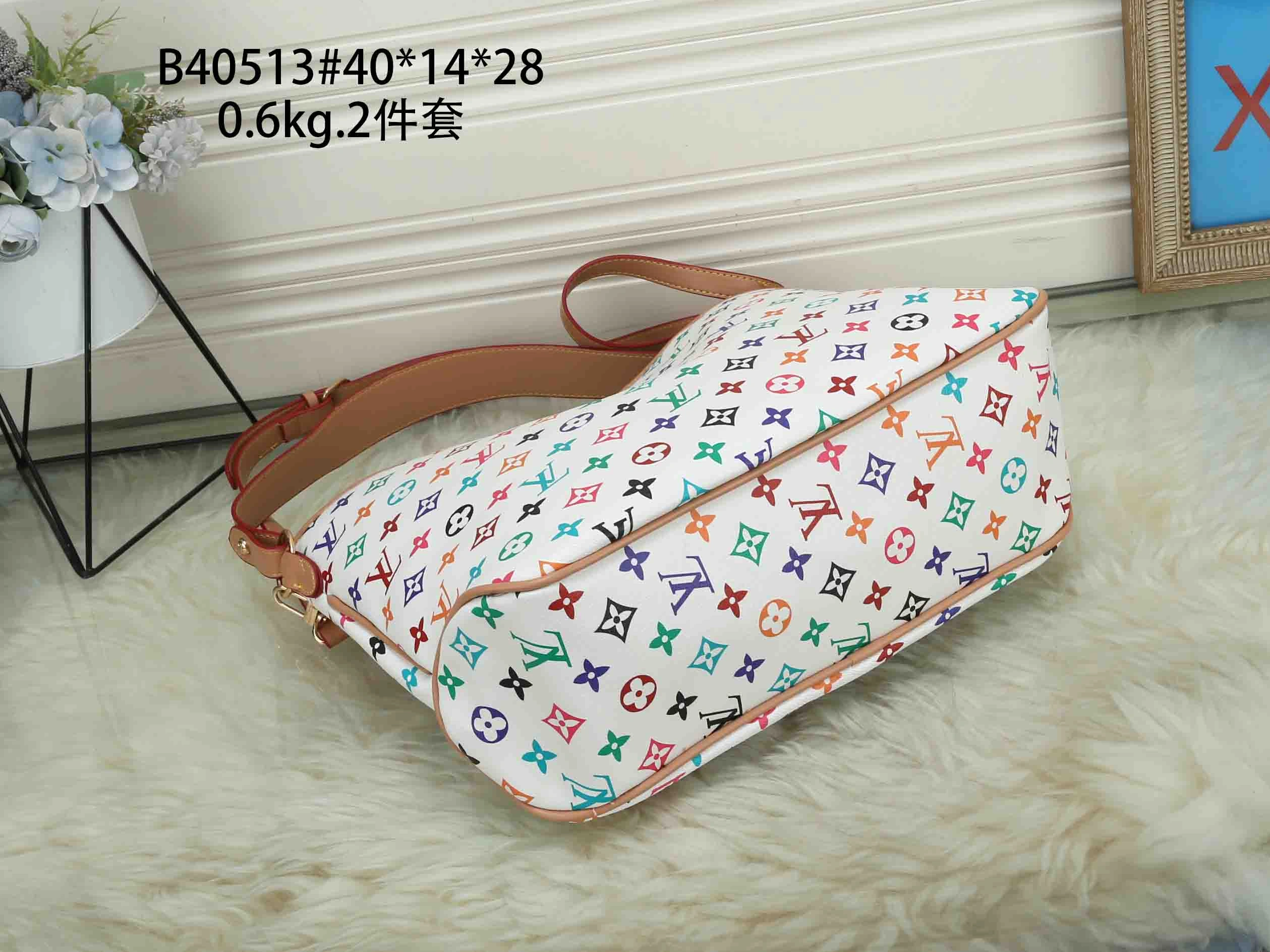 Unique 1084 Louis Vuitton HandBags For Women