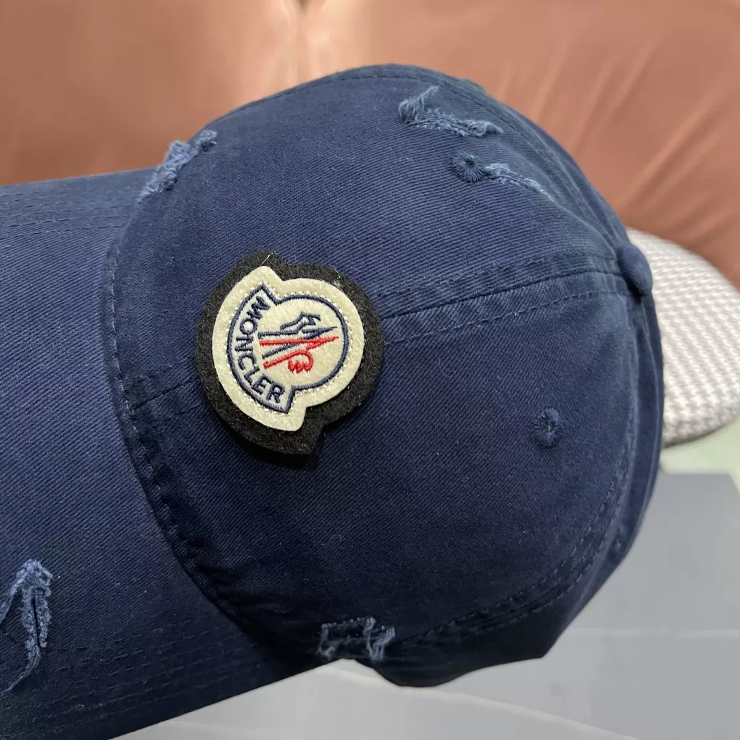 Unique 112 Moncler Caps