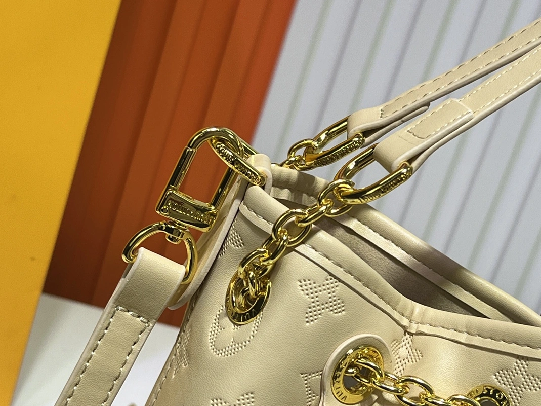 Unique 1128 Louis Vuitton AAA Quality Shoulder Bags For Women