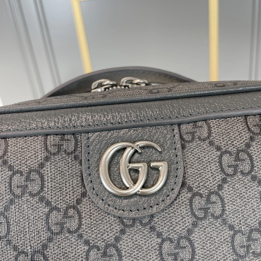 Unique 125 Gucci AAA Man Messenger Bags