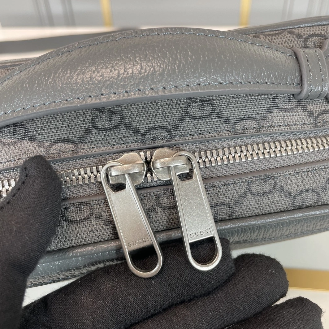 Unique 125 Gucci AAA Man Messenger Bags