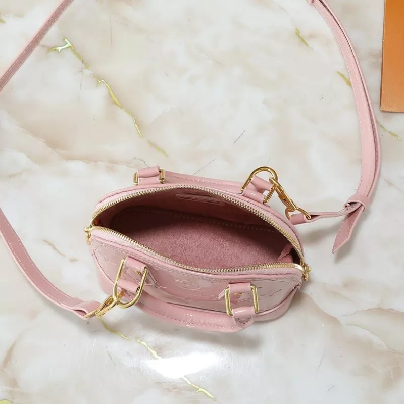 Unique 1256 Louis Vuitton Messenger Bags For Women