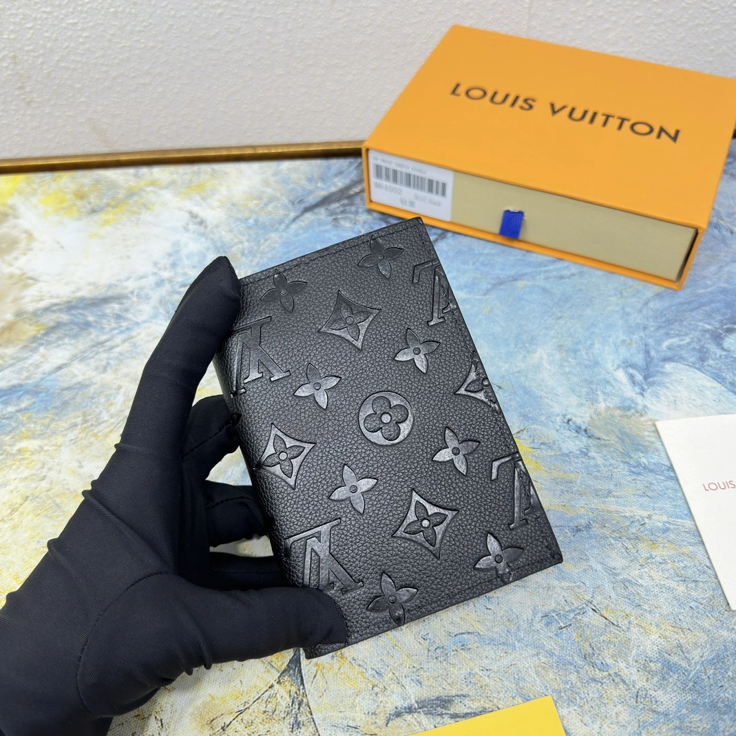 Unique 1383 Louis Vuitton LV Card Case For Unisex
