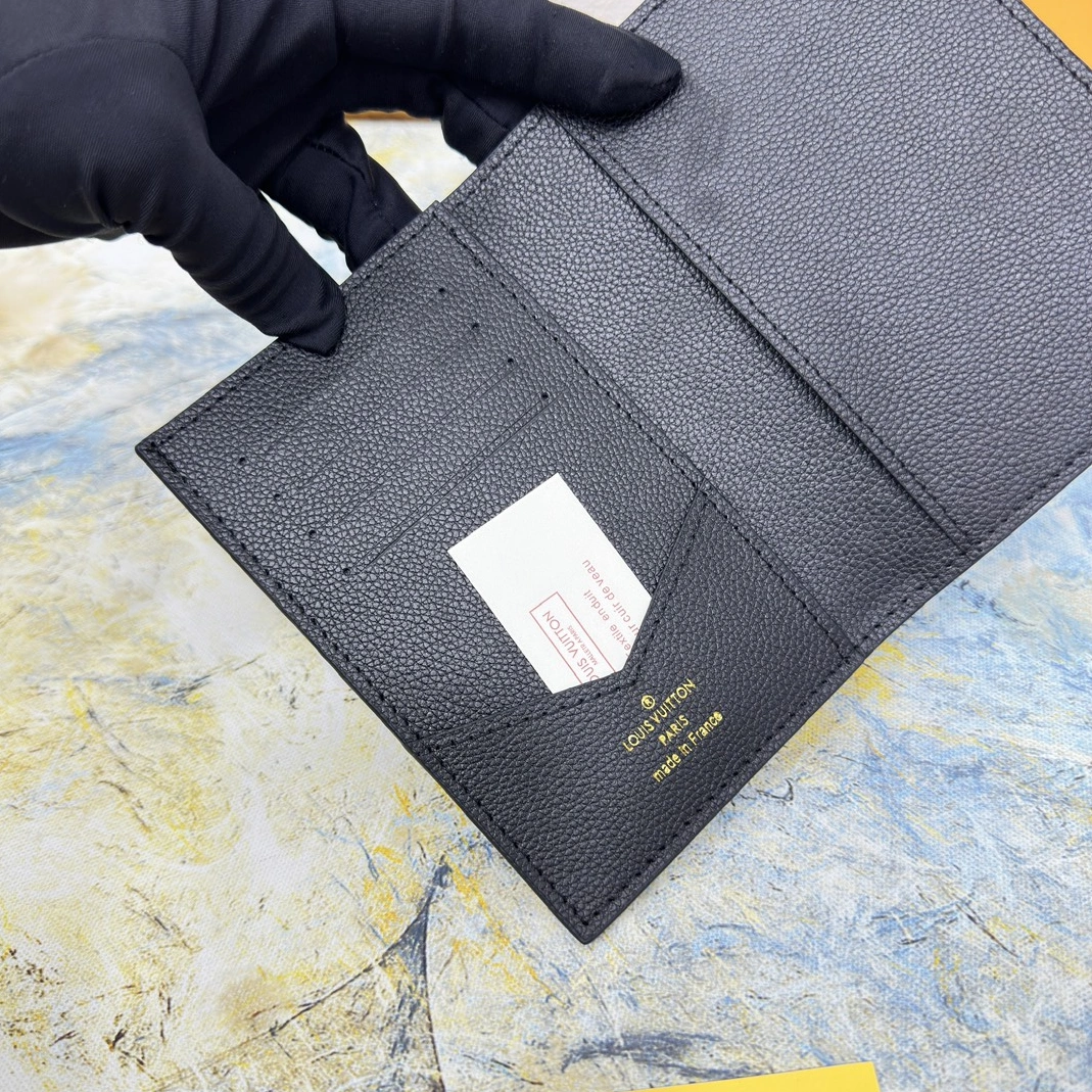 Unique 1383 Louis Vuitton LV Card Case For Unisex
