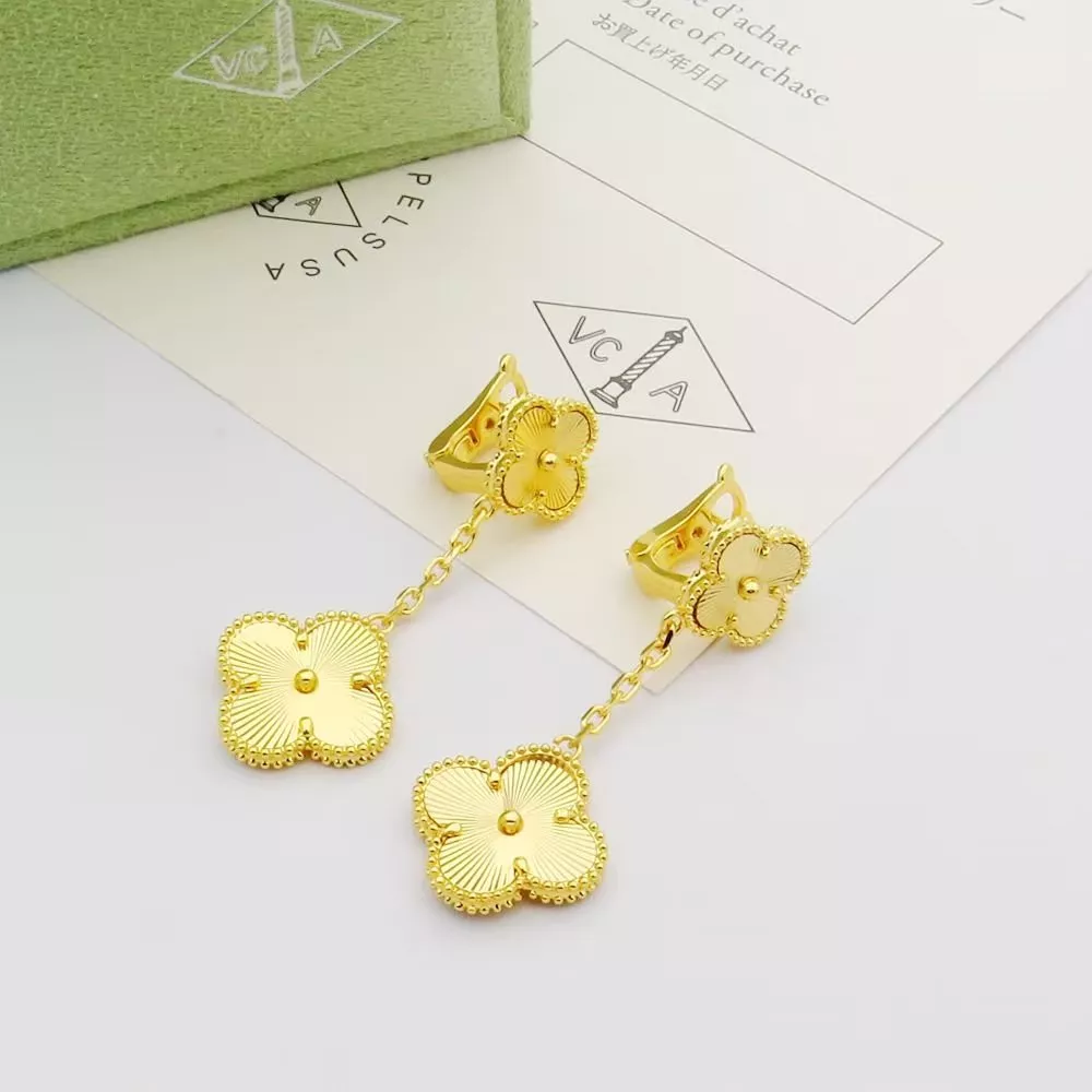 Unique 1445 Van Cleef & Arpels Earrings For Women