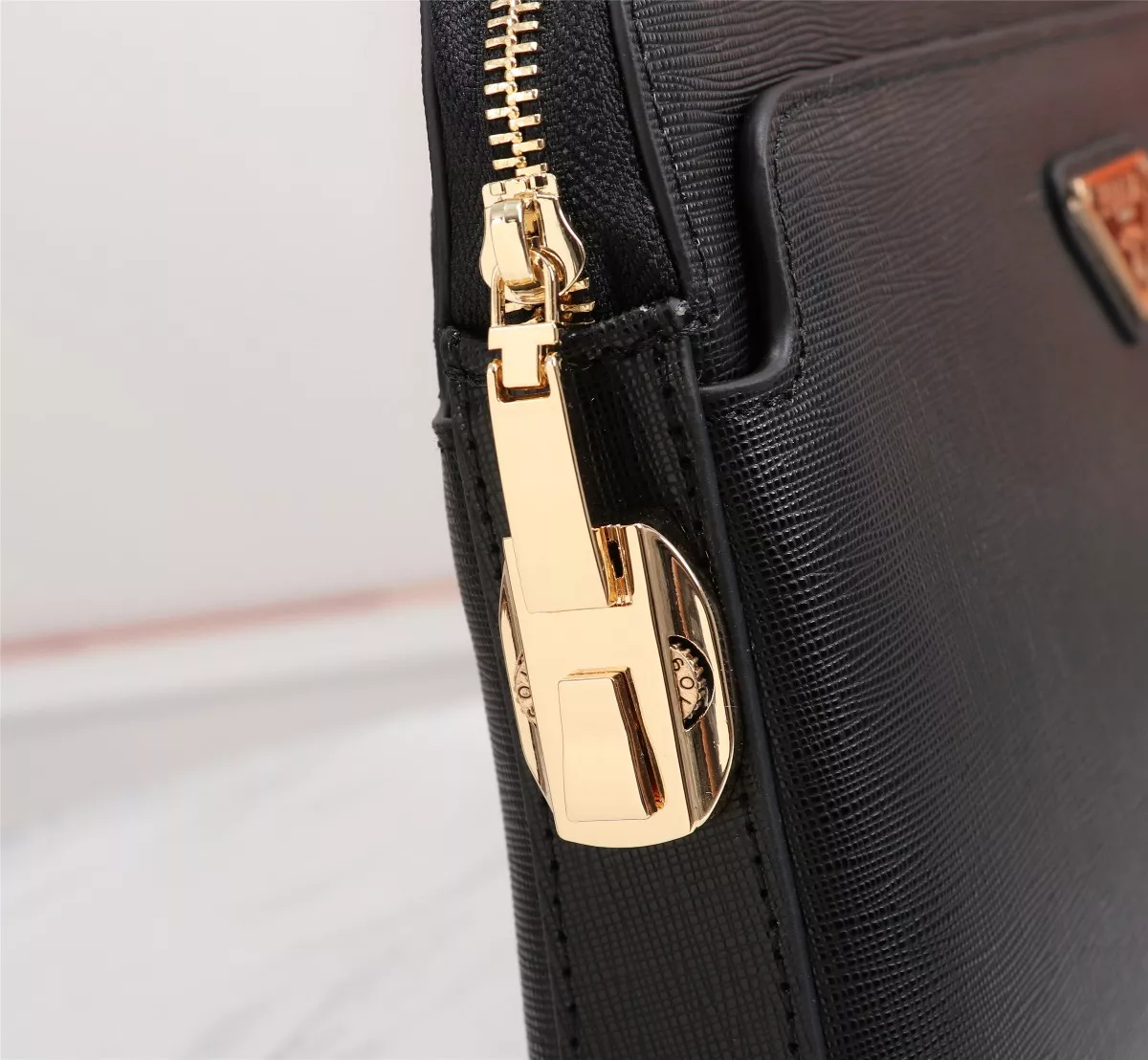 Unique 155 Prada AAA Man Wallets
