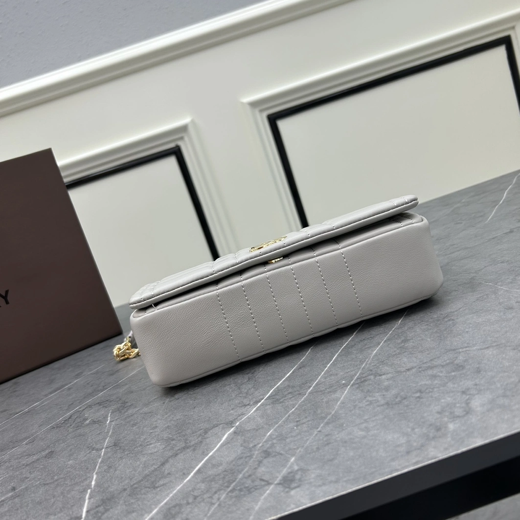 Unique 158 Burberry AAA Quality Messenger Bags For Women