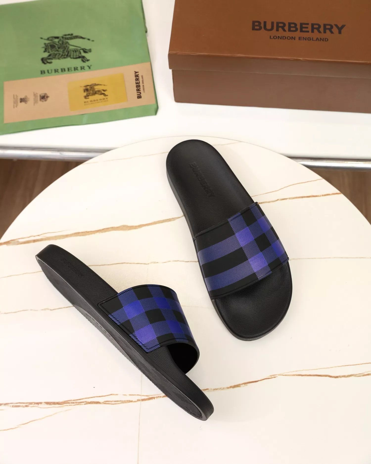 Unique 1580 Burberry Slippers For Women