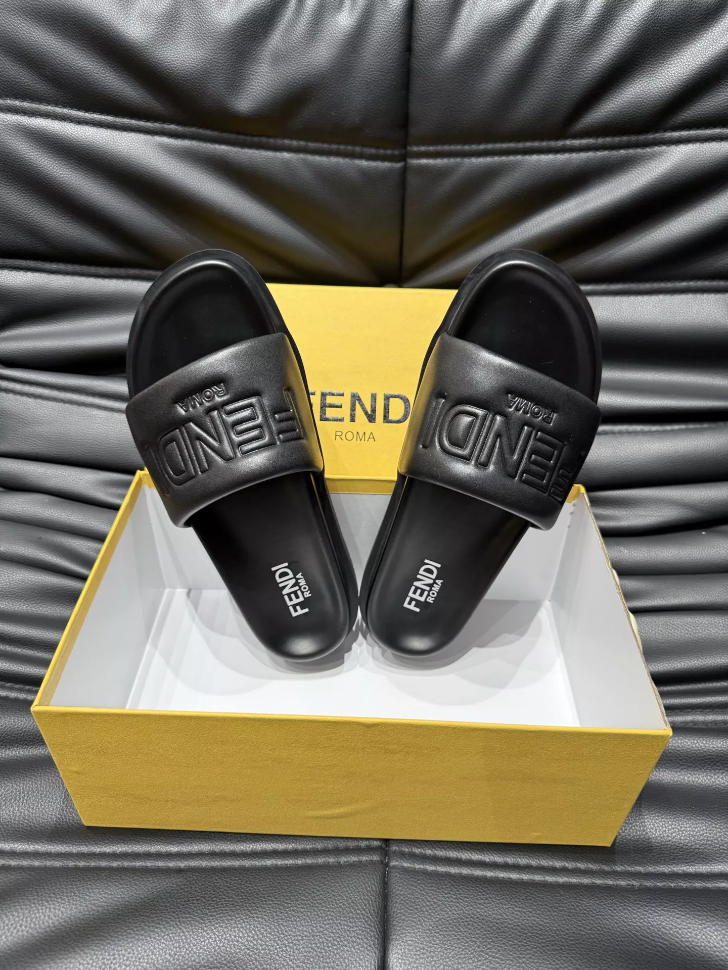 Unique 1834 Fendi Slippers For Men