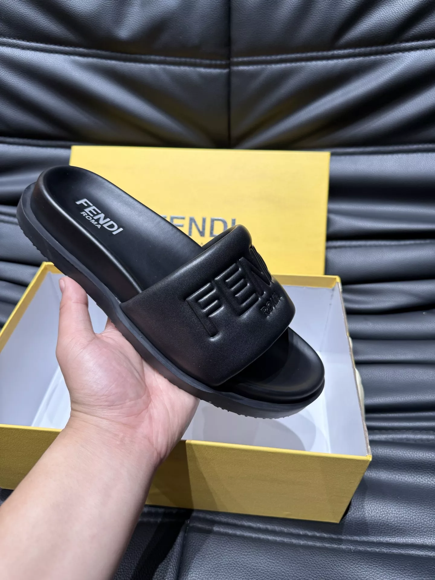 Unique 1834 Fendi Slippers For Men