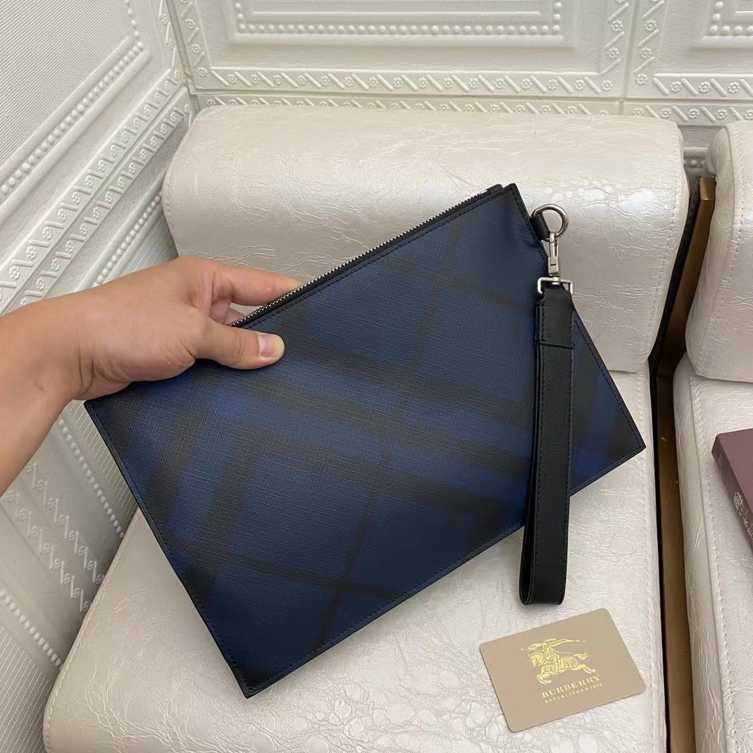 Unique 1888 Burberry AAA Man Wallets