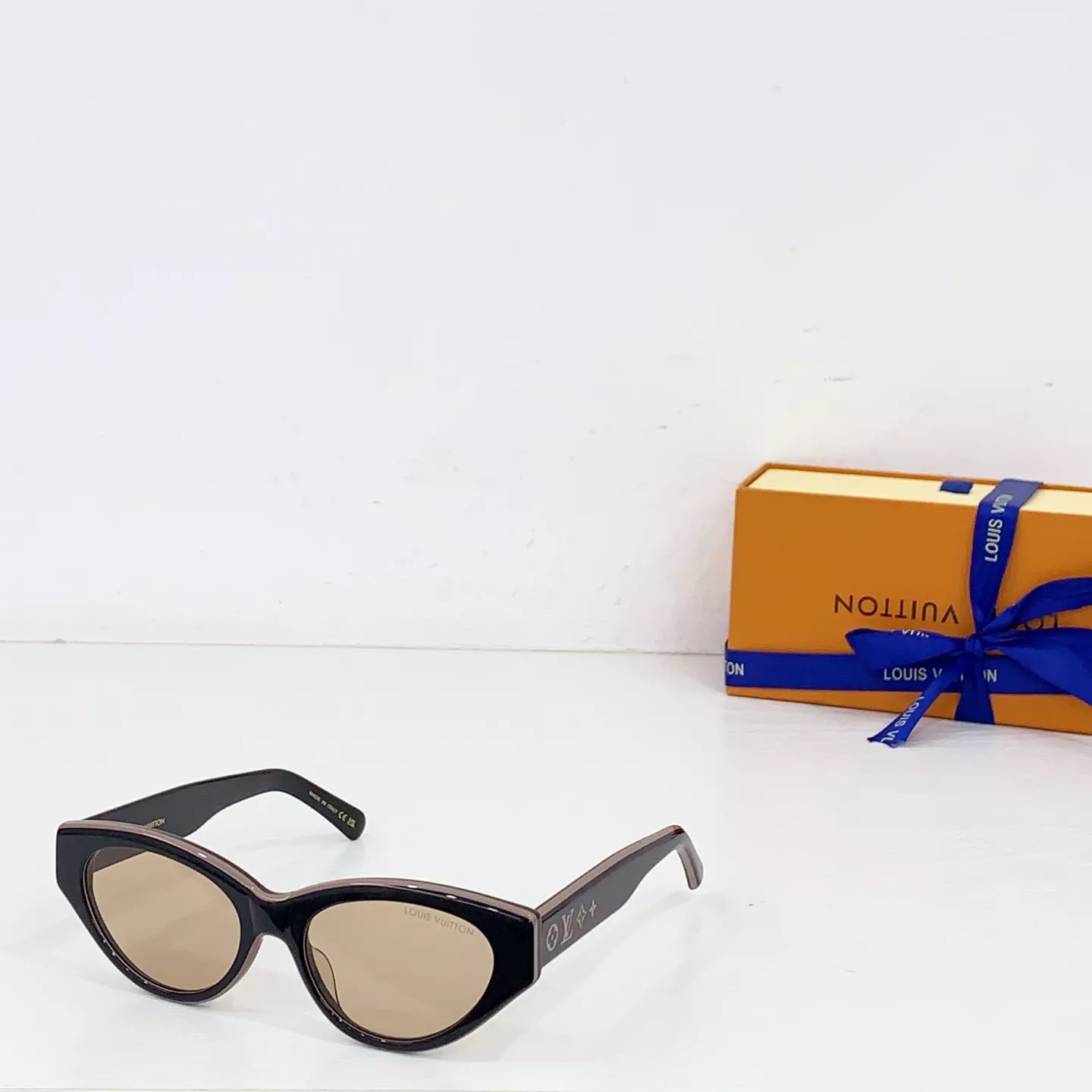 Unique 1903 Louis Vuitton AAA Quality Sunglasses