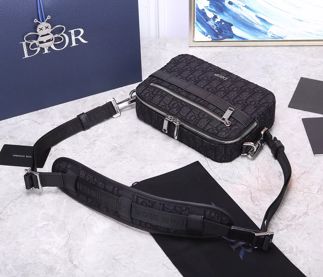 Unique 2025 Christian Dior AAA Man Messenger Bags