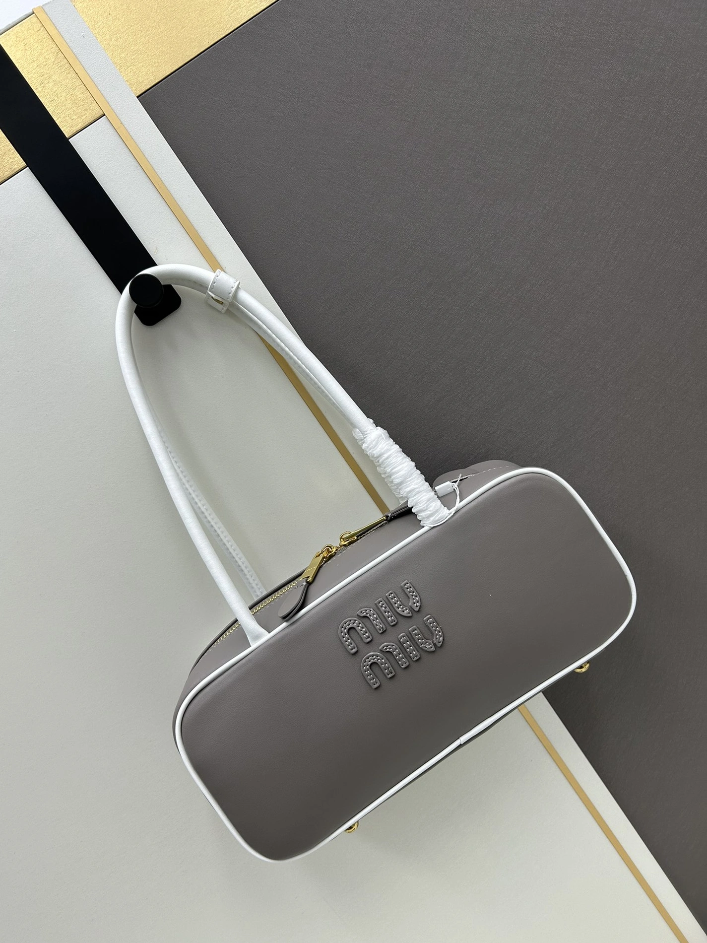 Unique 204 MIU MIU AAA Quality Handbags For Women