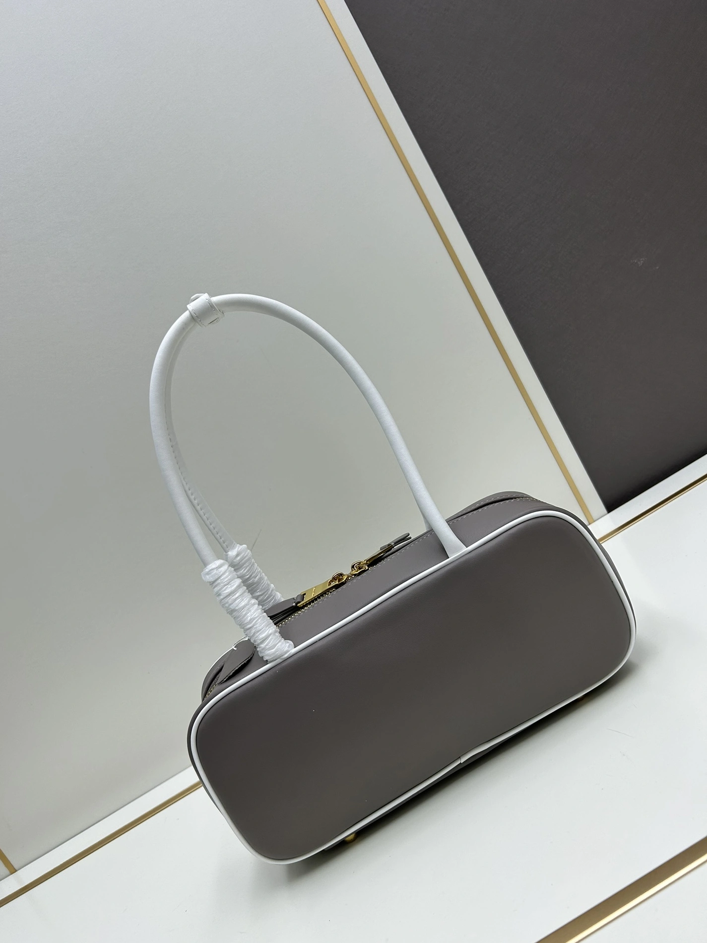 Unique 204 MIU MIU AAA Quality Handbags For Women