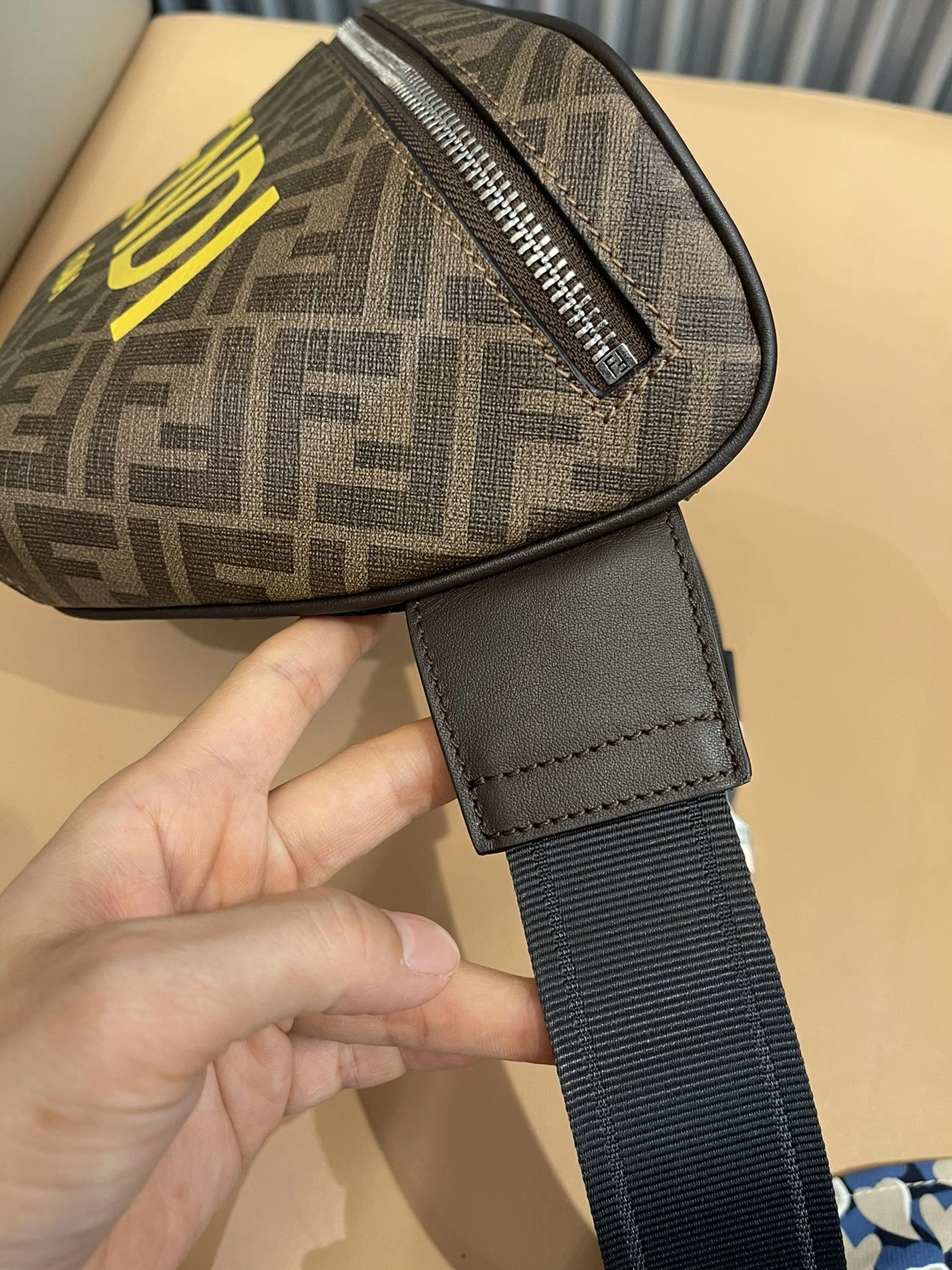Unique 2174 Fendi AAA Man Belt Bags