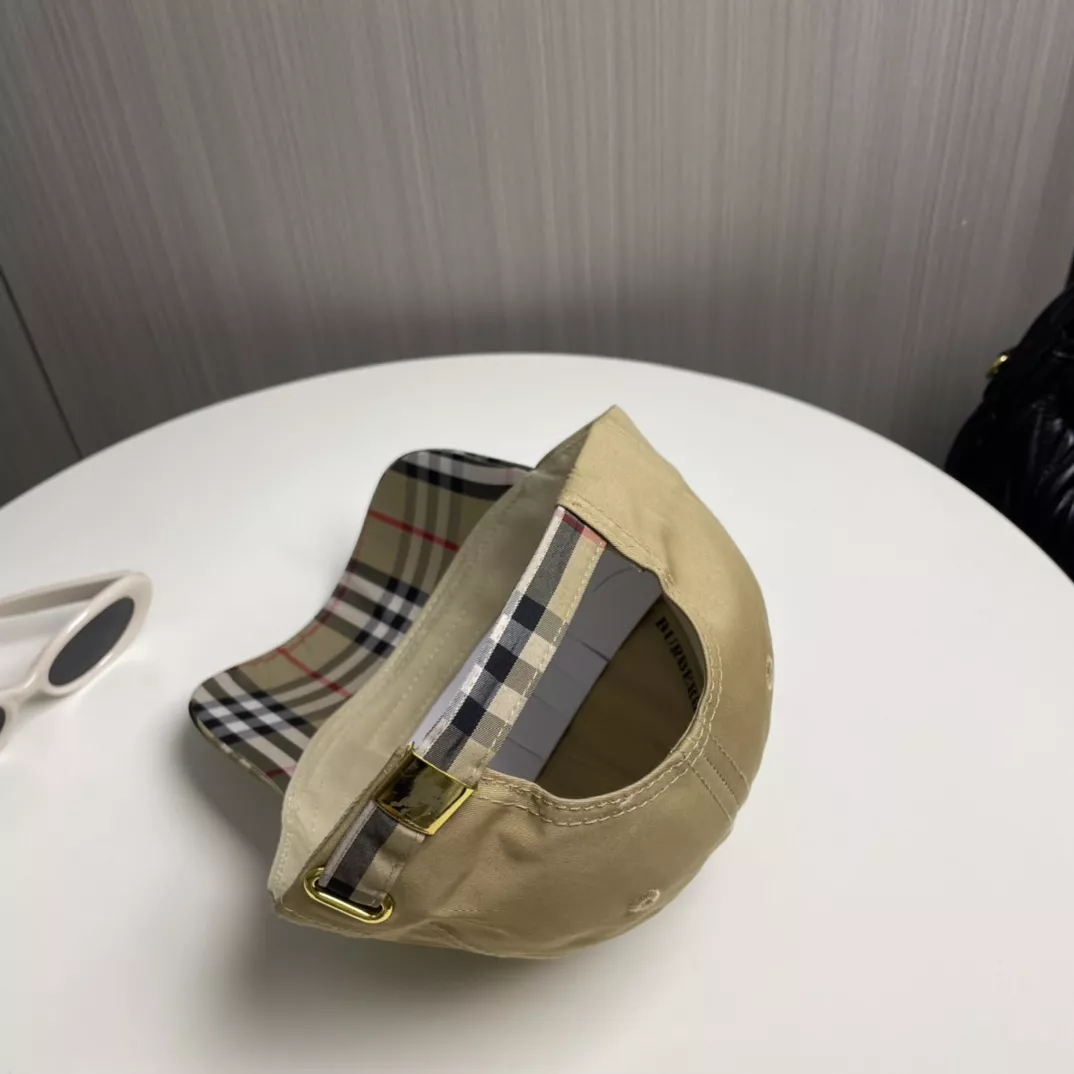 Unique 2204 Burberry Caps