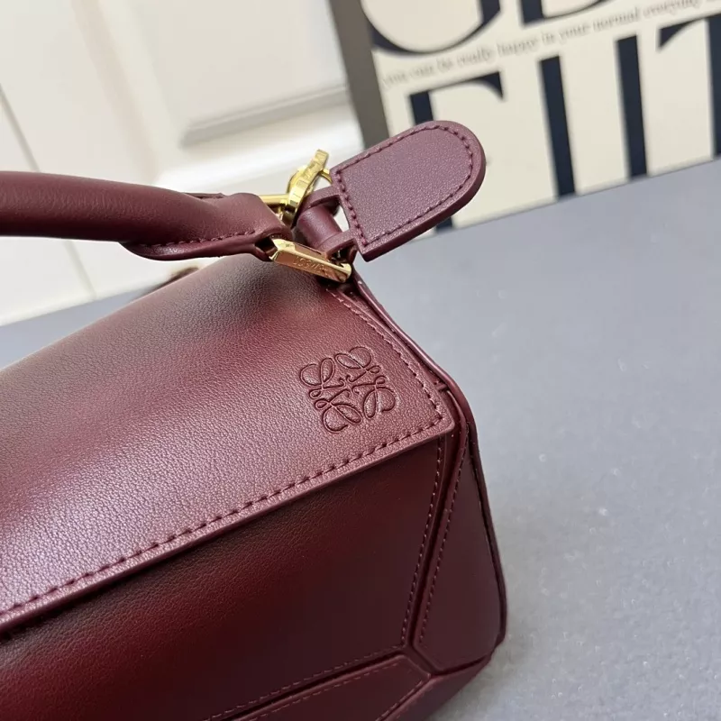 Unique 2219 LOEWE AAA Quality Messenger Bags For Women