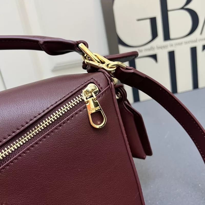 Unique 2219 LOEWE AAA Quality Messenger Bags For Women