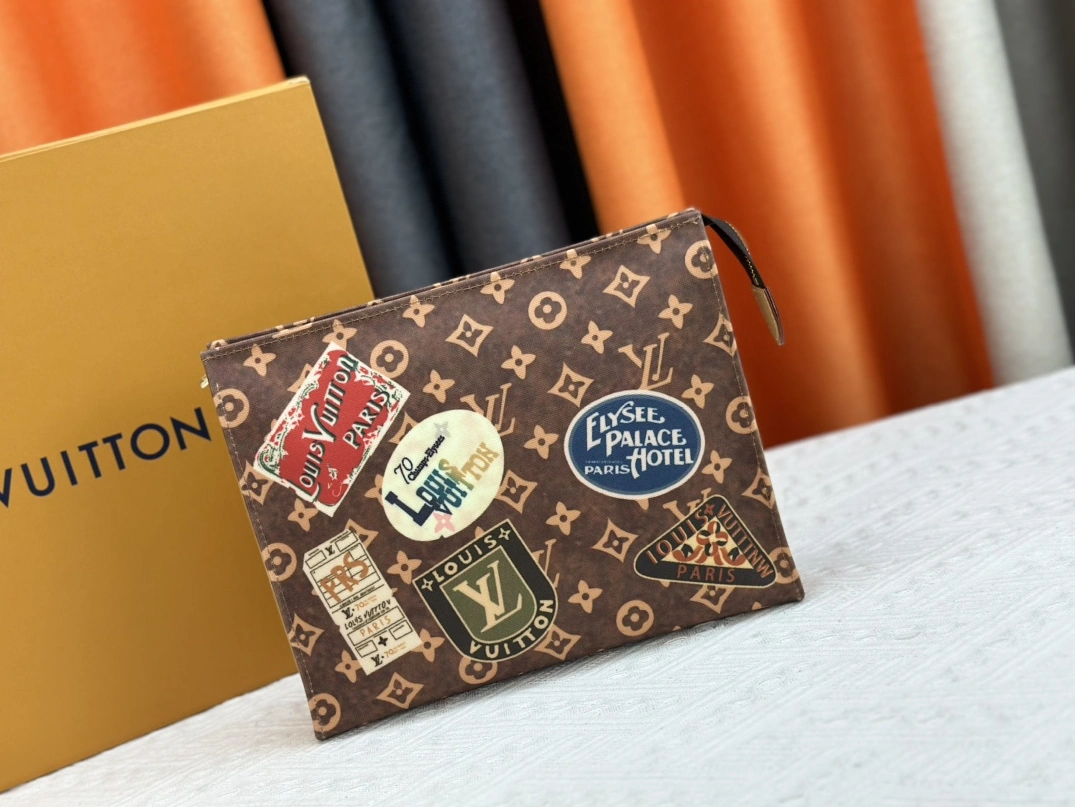 Unique 2238 Louis Vuitton LV Wallets For Women