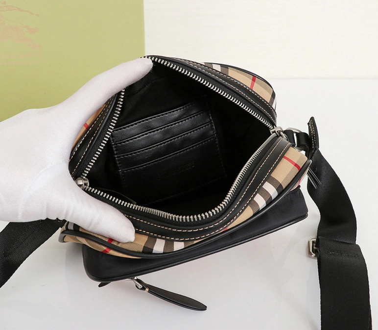 Unique 2343 Burberry AAA Quality Messenger Bags