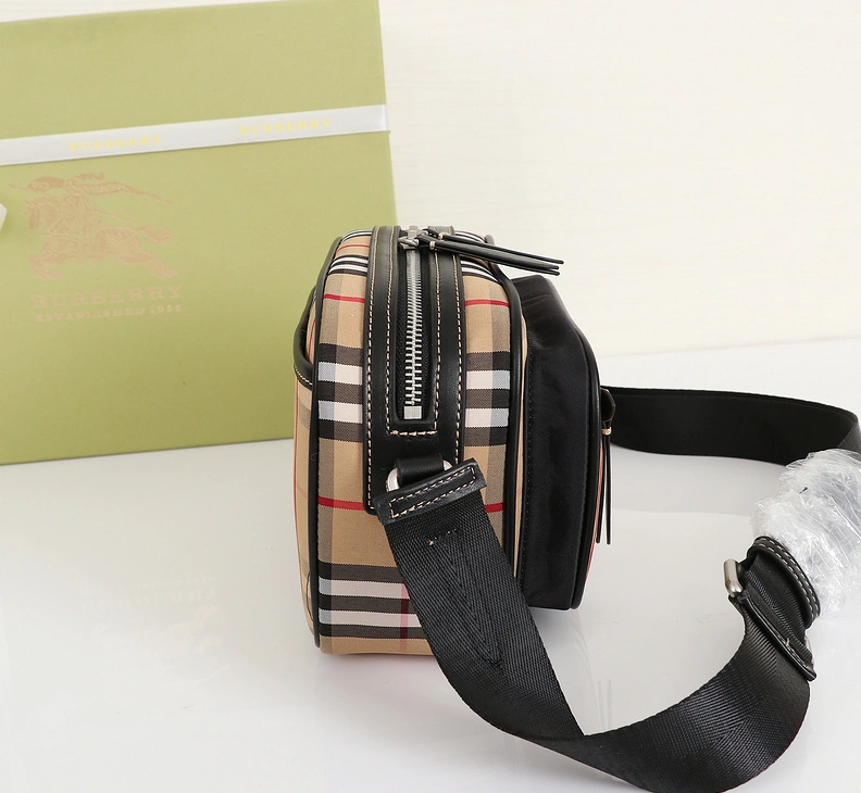 Unique 2343 Burberry AAA Quality Messenger Bags