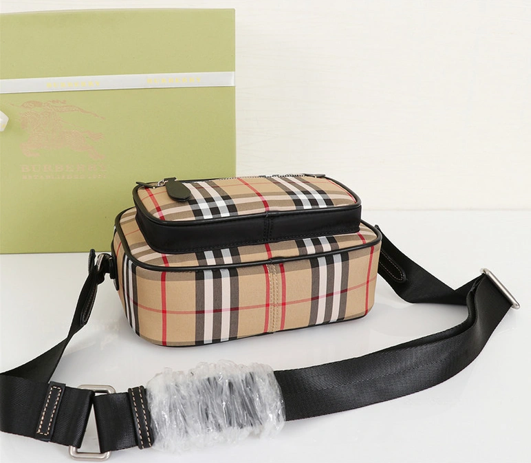 Unique 2343 Burberry AAA Quality Messenger Bags