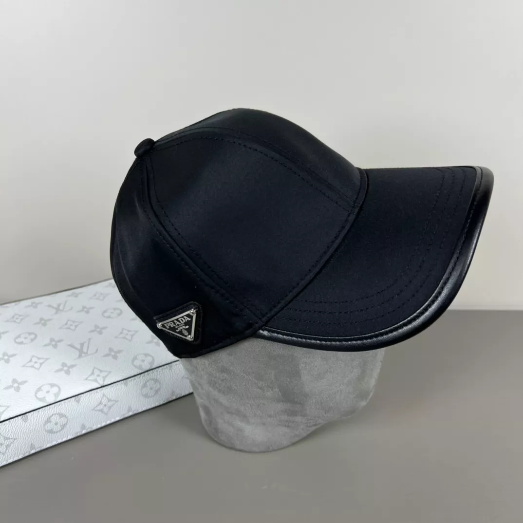 Unique 242 Prada Caps