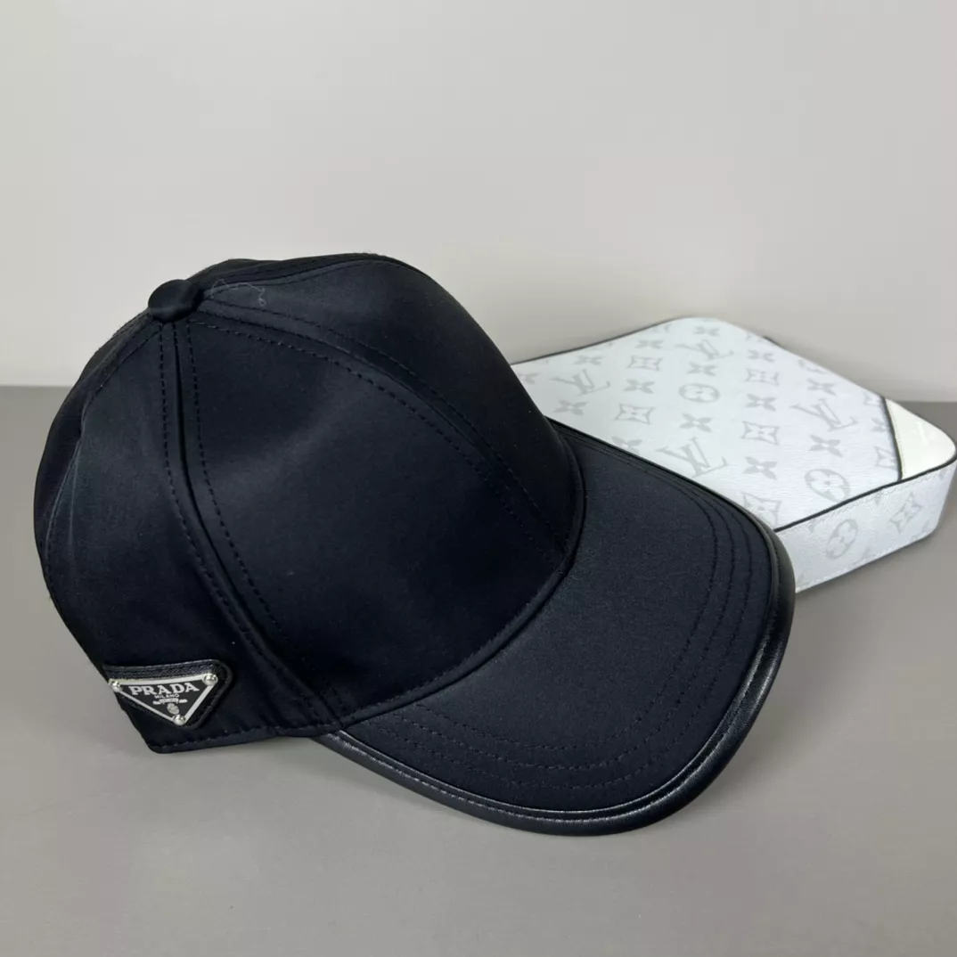 Unique 242 Prada Caps