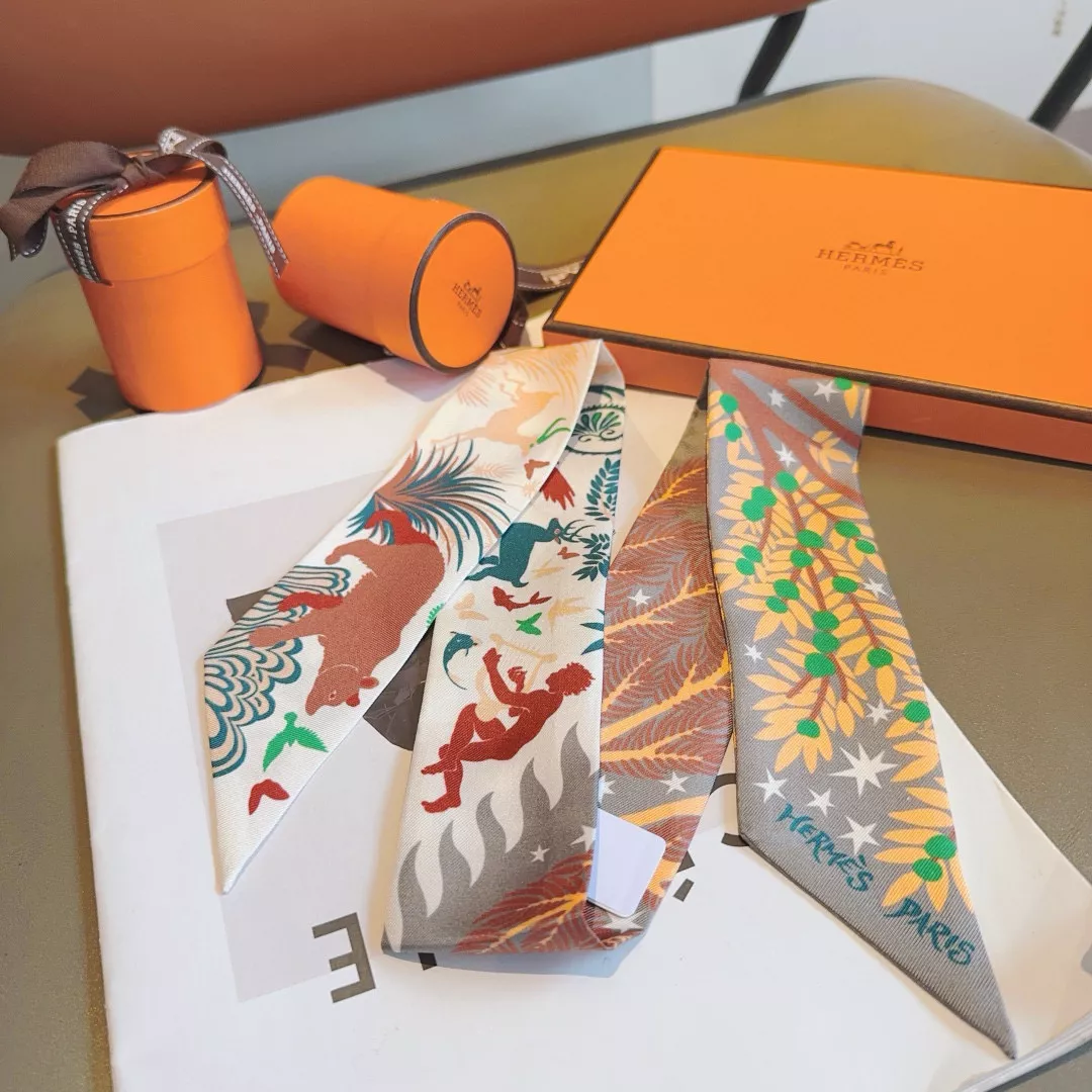 Unique 2454 Hermes Silk Scarf