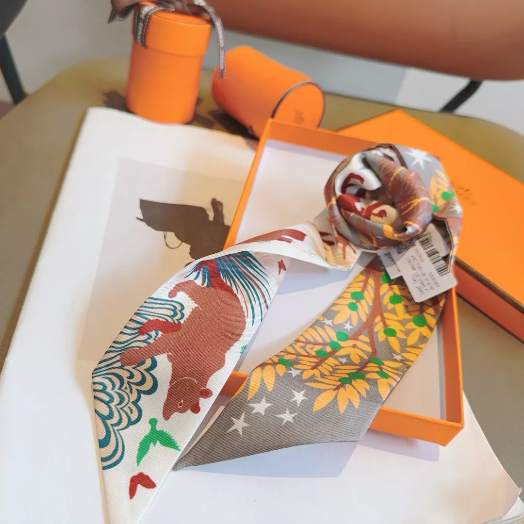 Unique 2454 Hermes Silk Scarf