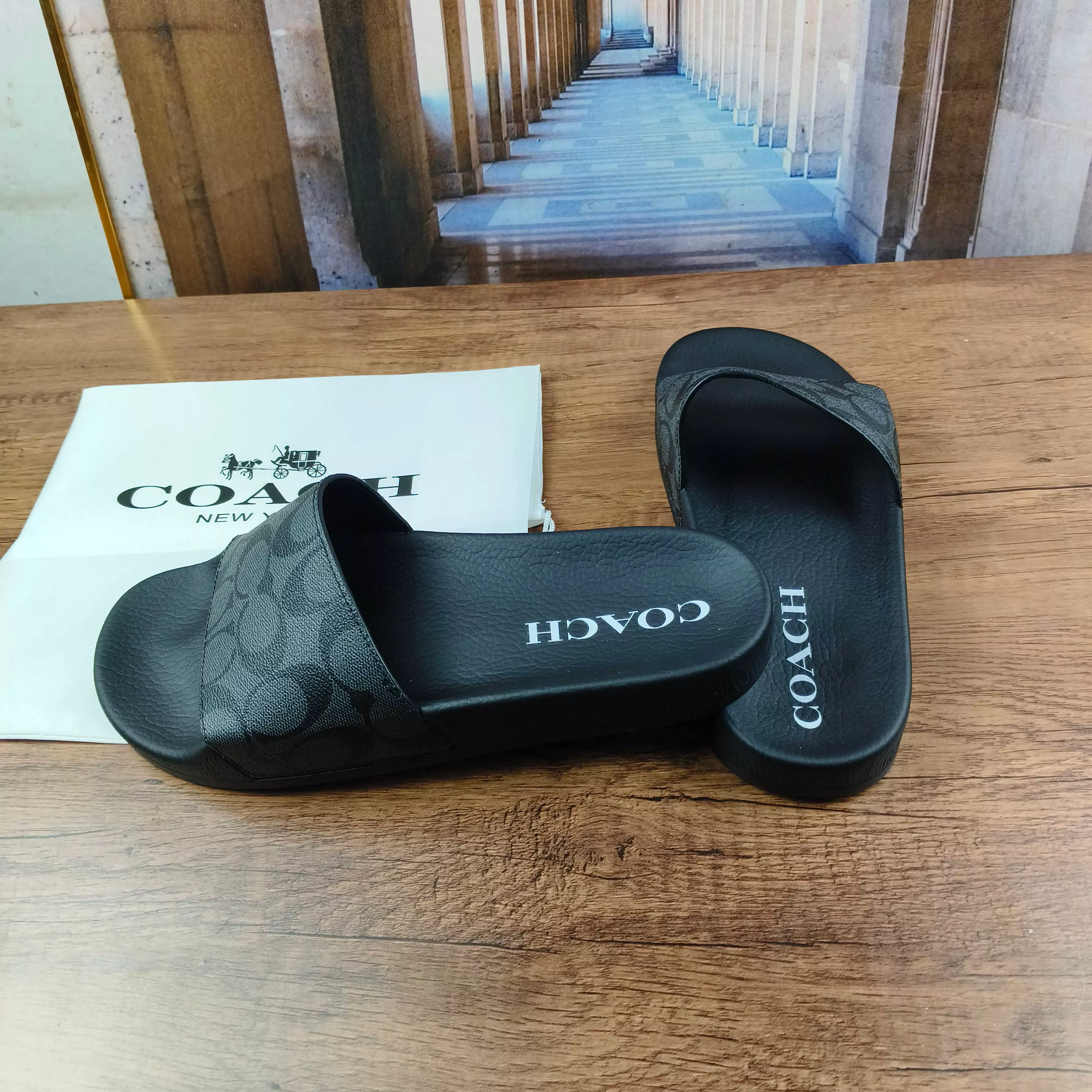 Unique 2467 Coach Slippers For Women