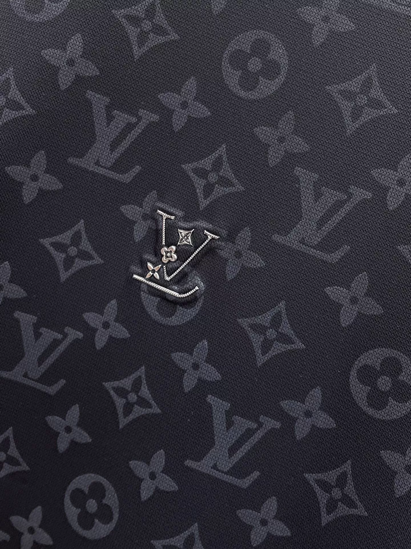 Unique 2732 Louis Vuitton LV T-Shirts Short Sleeved For Men