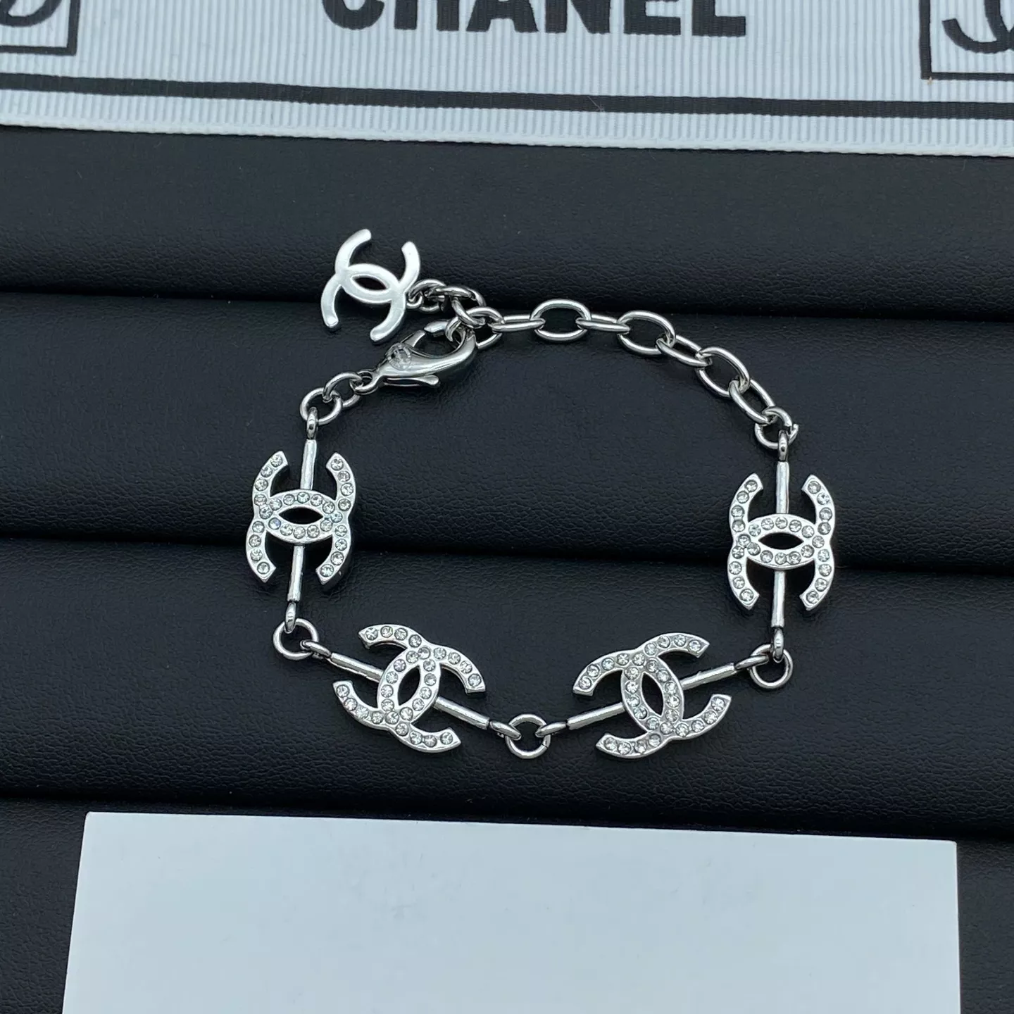Unique 2894 Chanel Bracelets