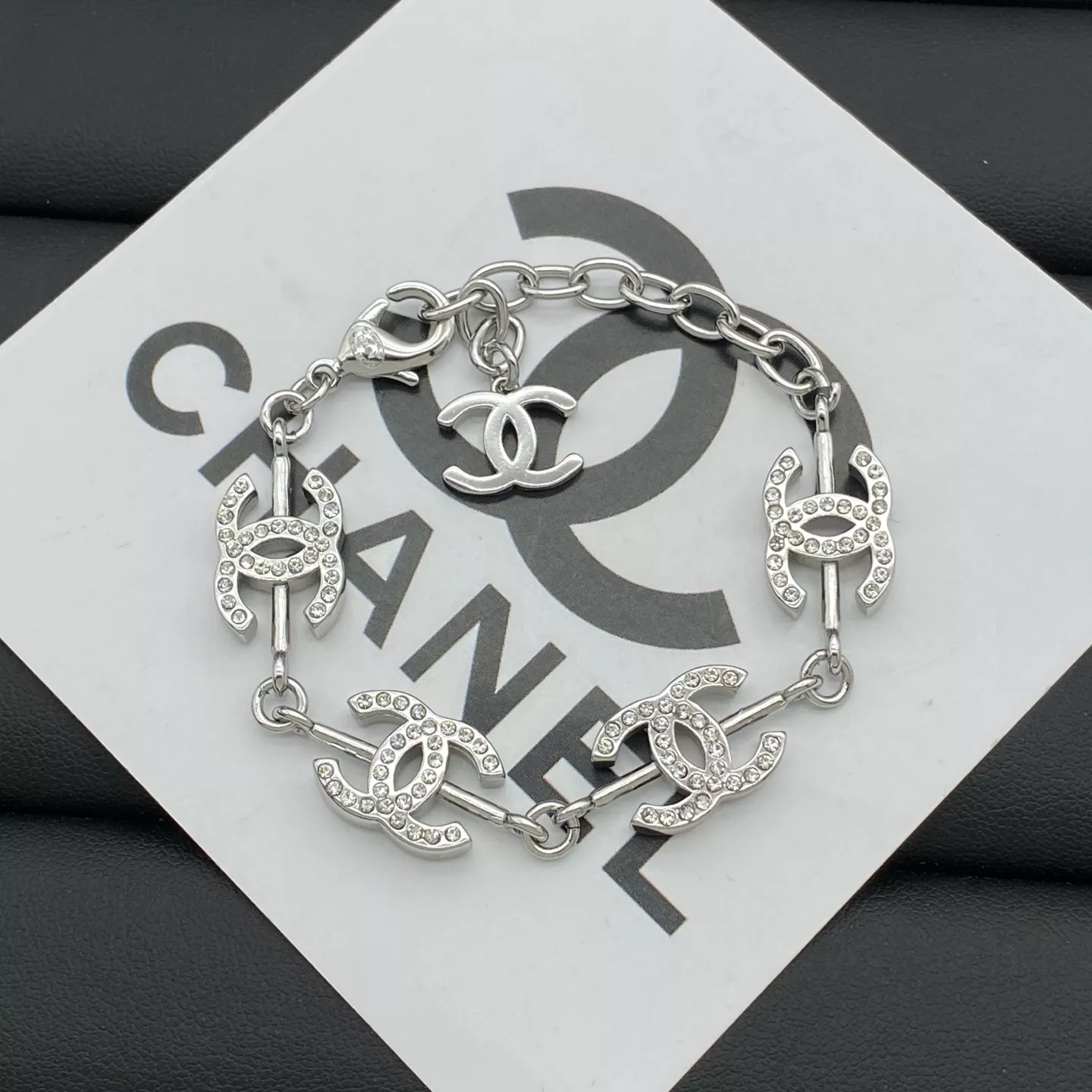 Unique 2894 Chanel Bracelets
