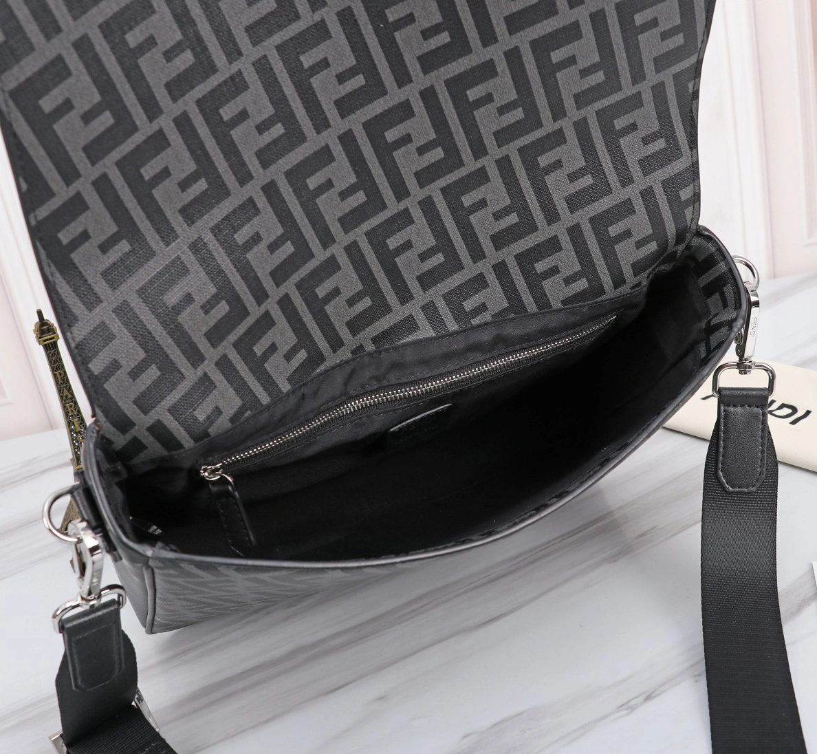 Unique 2976 Fendi AAA Man Messenger Bags